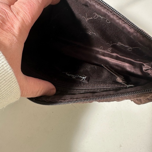 Elegant Black Quilted Shoulder Bag with Diamond Pattern - Picture 10 of 11